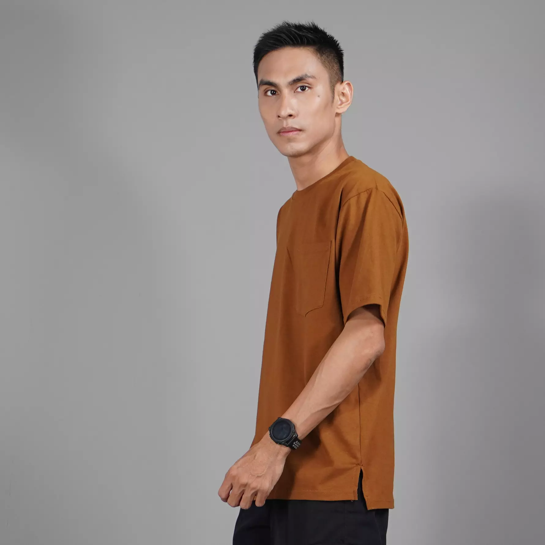  DANIEL Casual T-Shirt Pria Kaos Polos Pria Oversized T-Shirt - Bronze