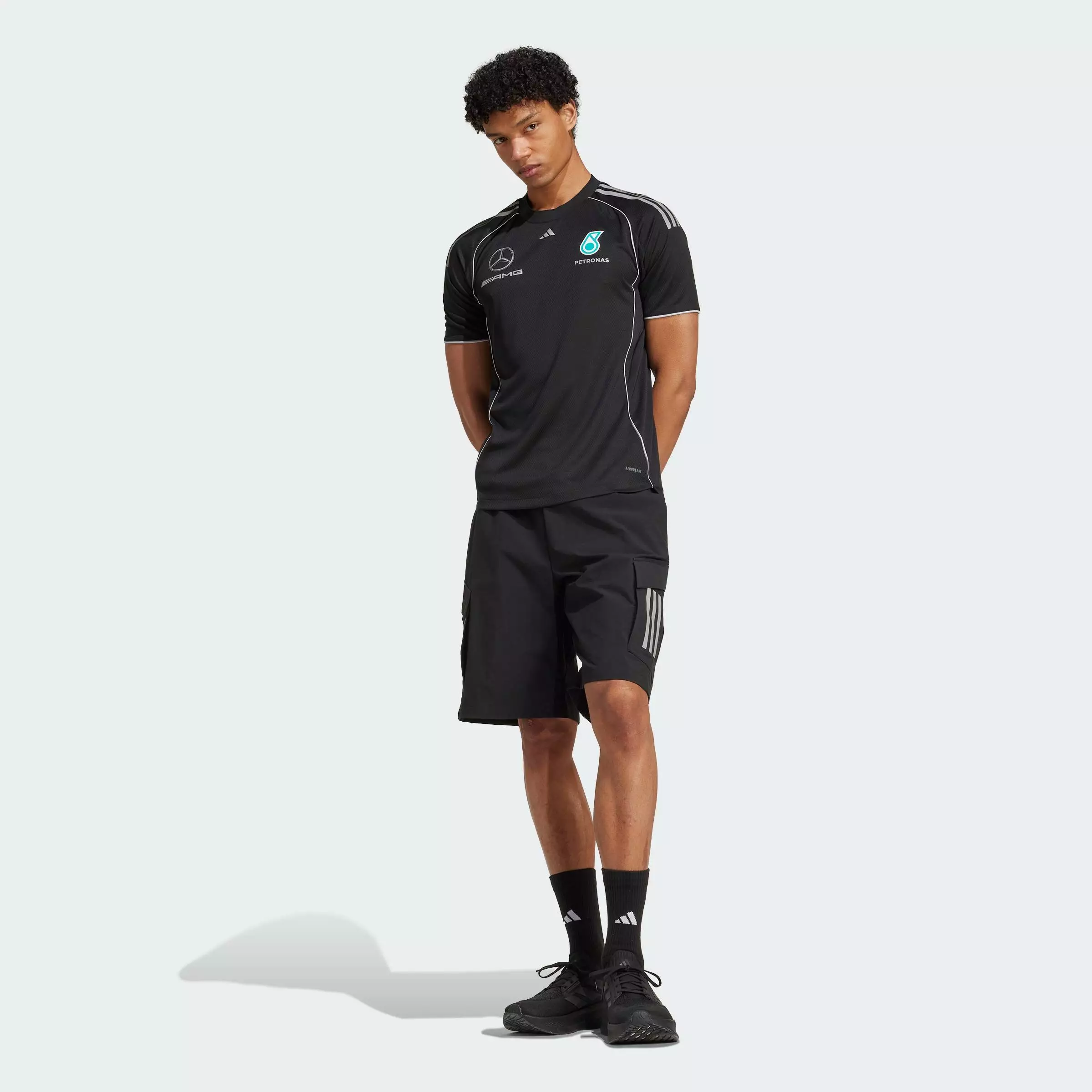 Motorsport MERCEDES - AMG PETRONAS FORMULA ONE TEAM MECHANICS SHORT Men Black JX8279