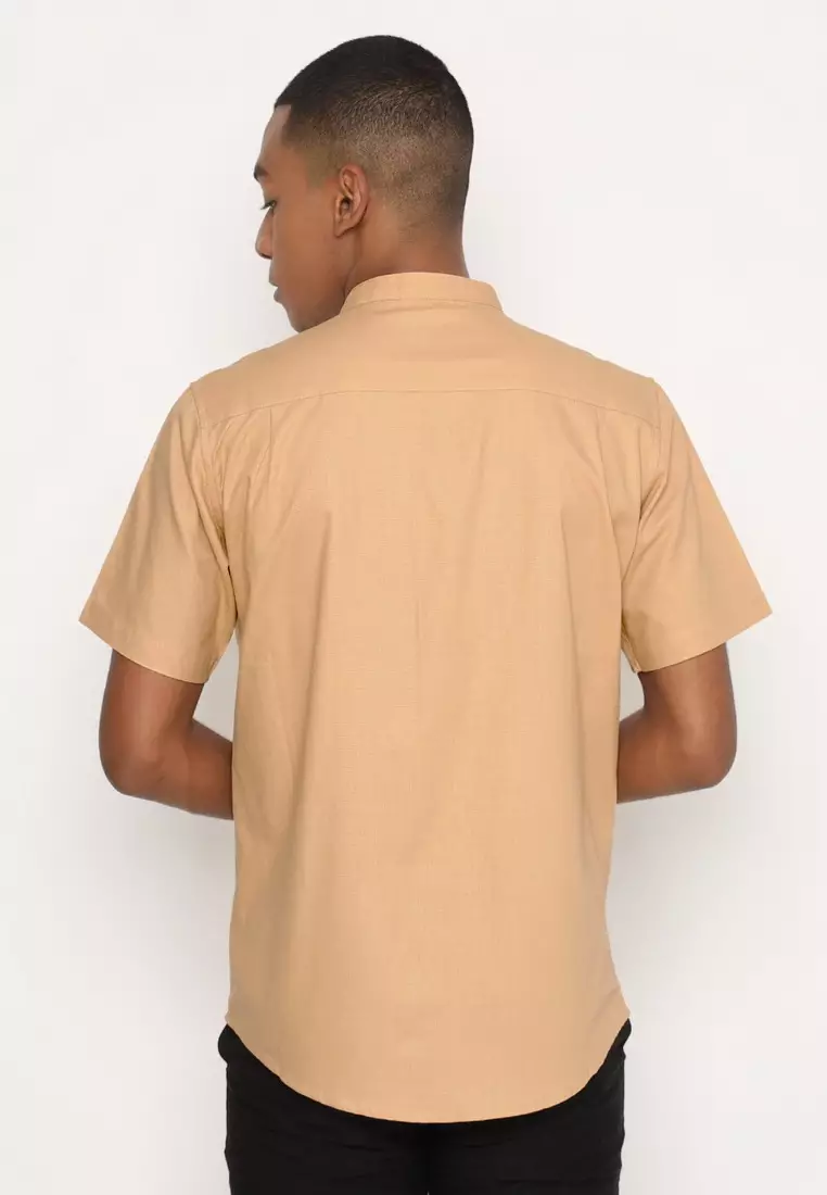 RBJ Kemeja Polos Koko Krah Shanghai Cream Regular Fit Pria