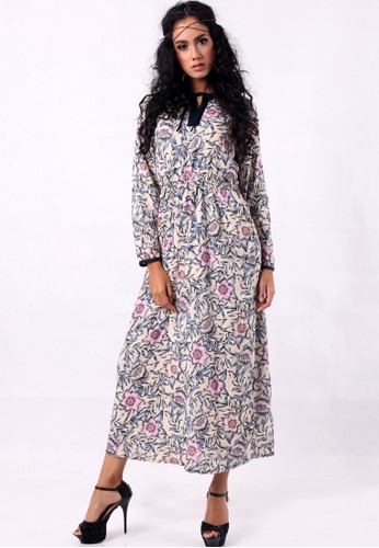 NAFEEZA floral print maxi dress with rounded neck