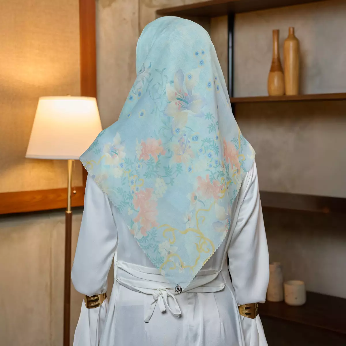 [INCLUDE PREMIUM HARD BOX] ZM Zaskia Mecca - Scarf Syari Primadona Series Lilya Raya Sky 125 | Hijab Premium Square Motif Kerudung Segi Empat