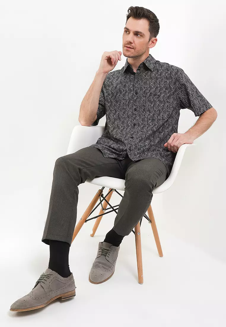 Kemeja Lengan Panjang Pierre Cardin Carbon Phantom - Smart Casual Look