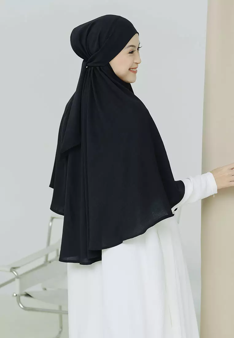 Halima French Khimar Black