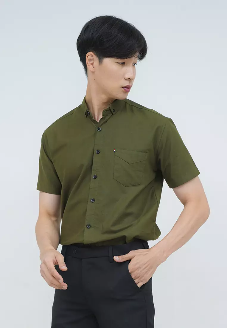 Kemeja lengan pendek pria formal slim fit hijau army houseofcuff