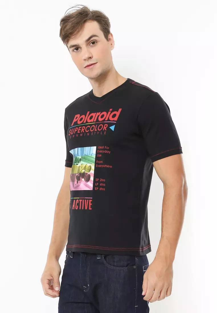 Johnwin - Slim Fit - Kaos Casual - Polaroid - Hitam - ATS.622.M237.33.C S/S