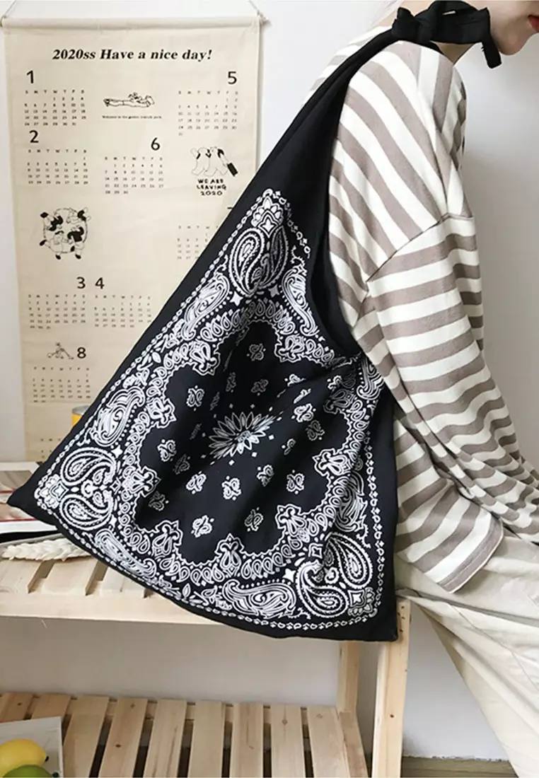 個性綁帶帆布單肩包 CA072921