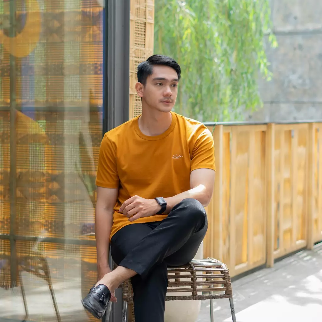 Kale Axelo Dark Mustard/ Kaos Lengan Pendek Pria / Kaos Unisex