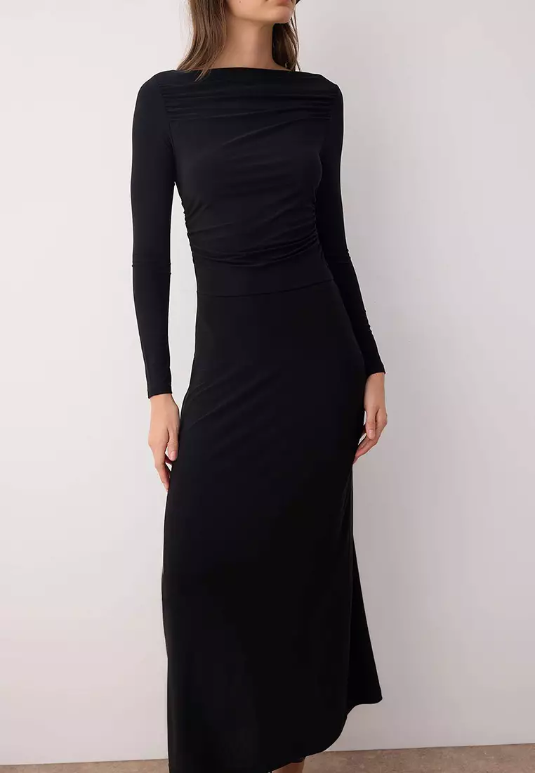 Black Plain Gather Detailed Asymmetrical Hem Detailed Boat Neck Flexible Midi Knit Dress Twoaw26El00019