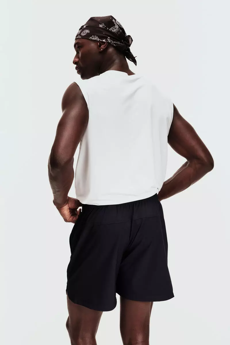Sports shorts with DryMove™