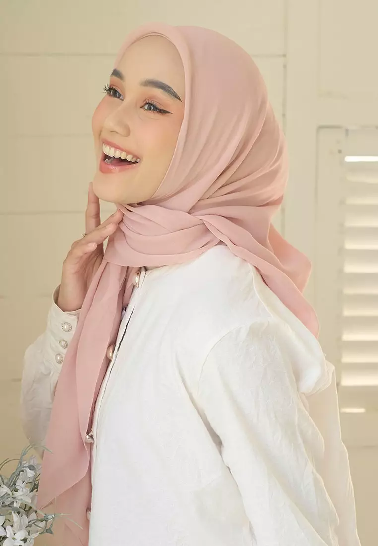 Polly Cotton (Hijab Segiempat Bella Square) Soft Pink