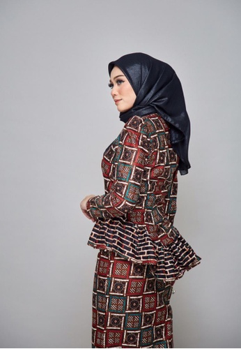 Buy CHYARA 3.0 - Batik Peplum Sofea for Lady from ROSSA COLLECTIONS in black and blue and Beige at Zalora