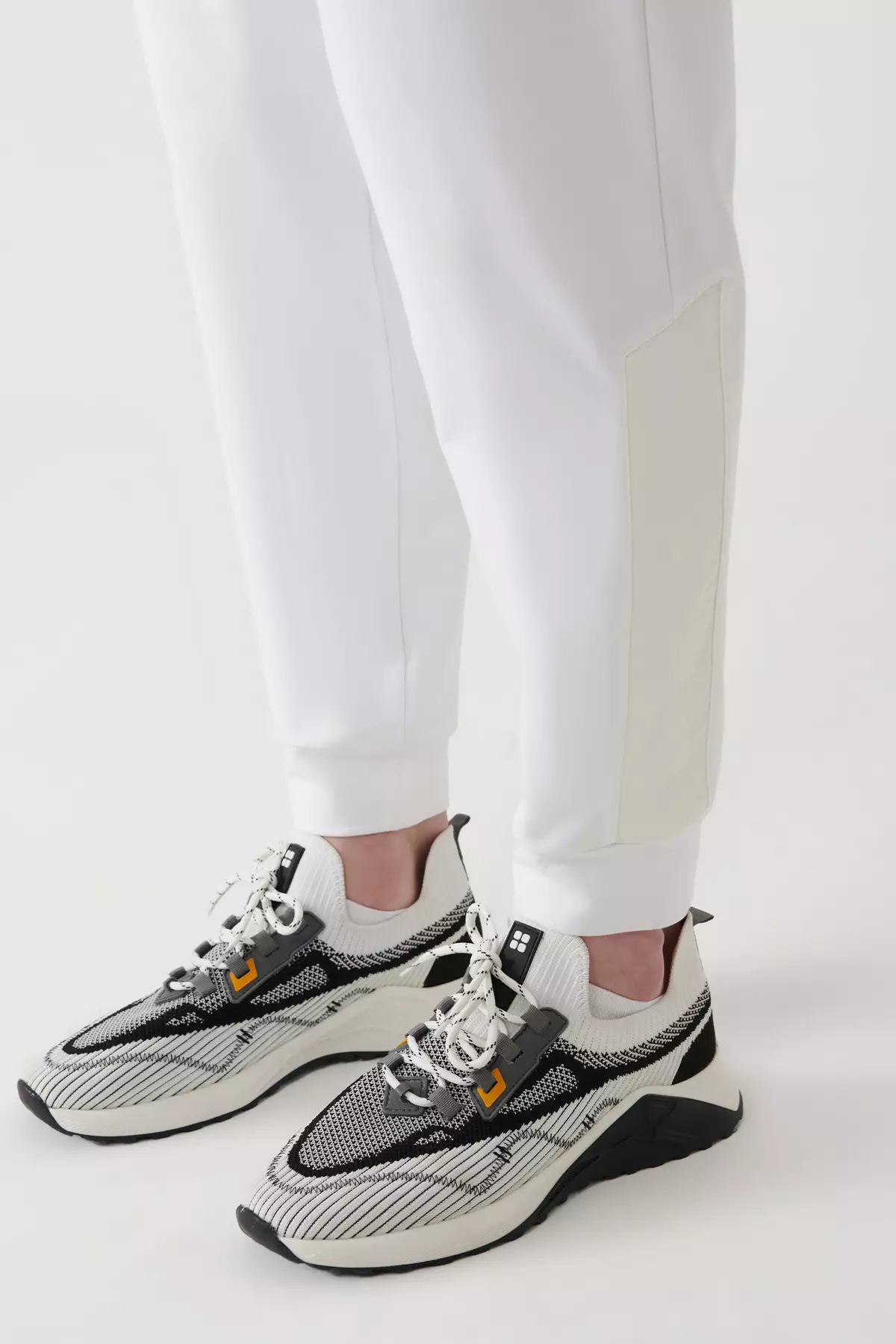 Panel Elastic Sweatpants