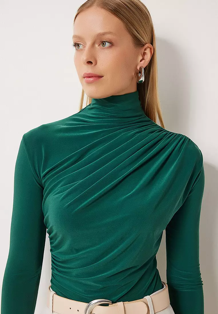 Gather Detailed High Collar Sandy Blouse