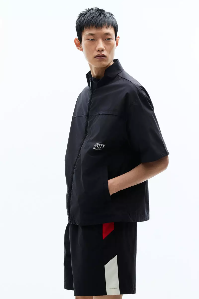 Short-sleeved jacket