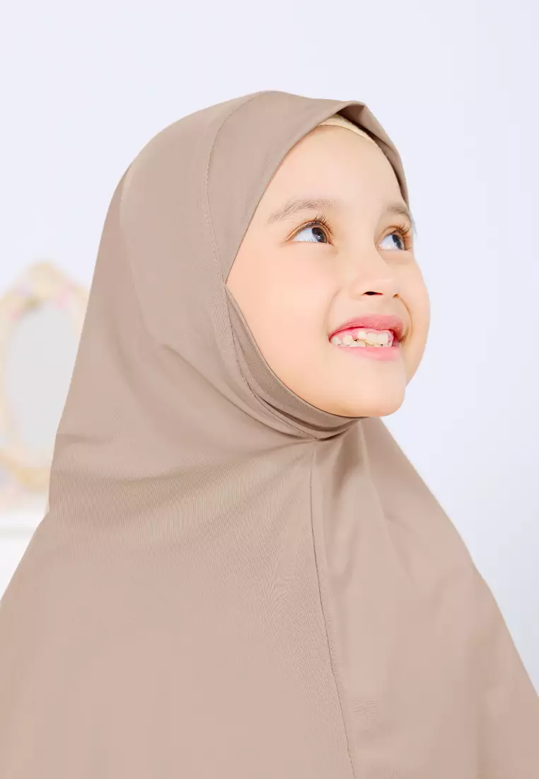 Cotton Bee - Jennaira Bergo Dagu | Hijab Instan Anak Non Pad - M