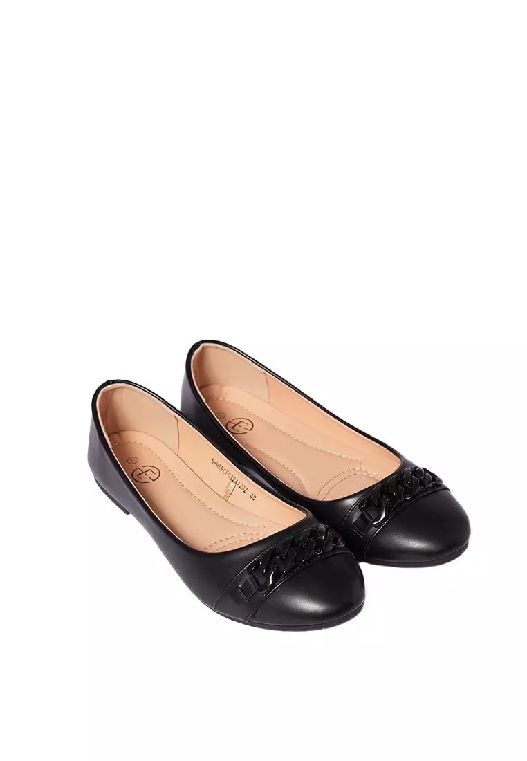 Black Chain Flat Shoes