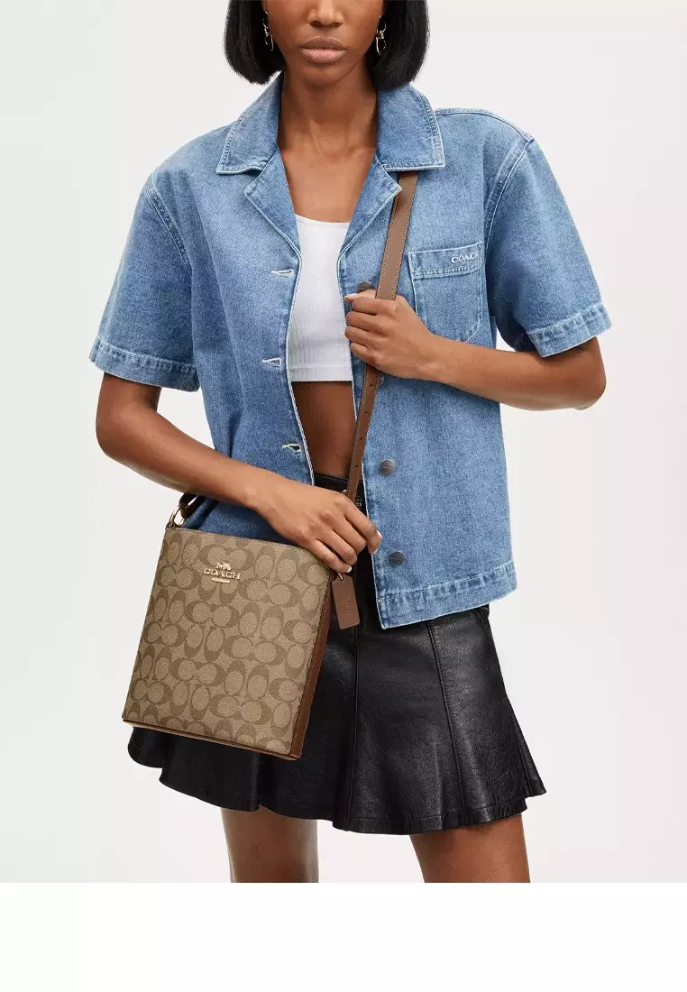 Sophie Bucket Bag In Signature Canvas