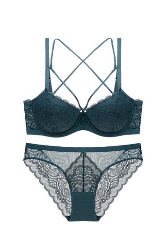 W.Excellence grey Premium Gray Lace Lingerie Set (Bra and Underwear) 27CE2USA67BDB9GS_1