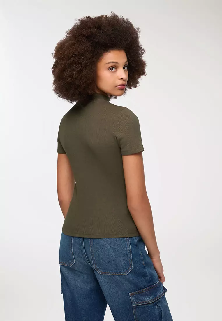 Woman Short-Sleeved T-Shirt