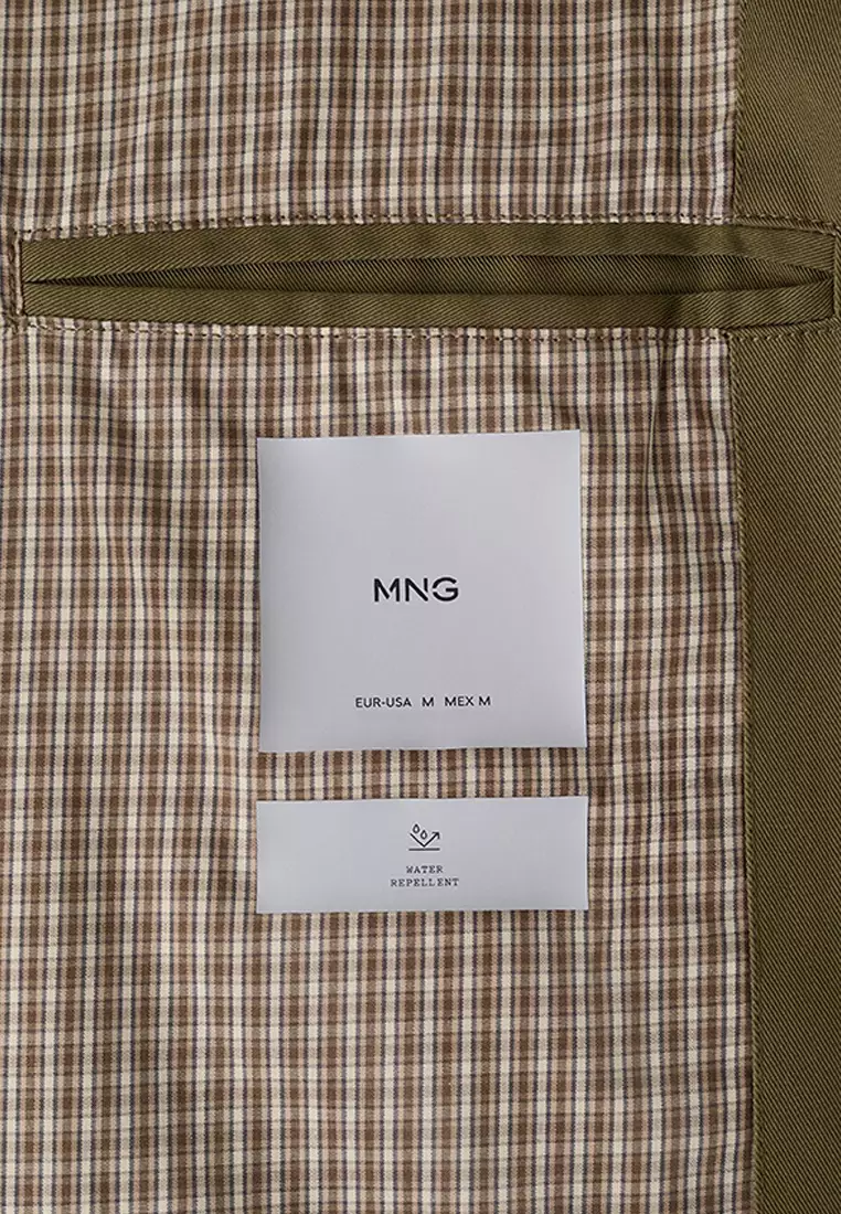 Water-Repellent Jacket With Hidden Zip