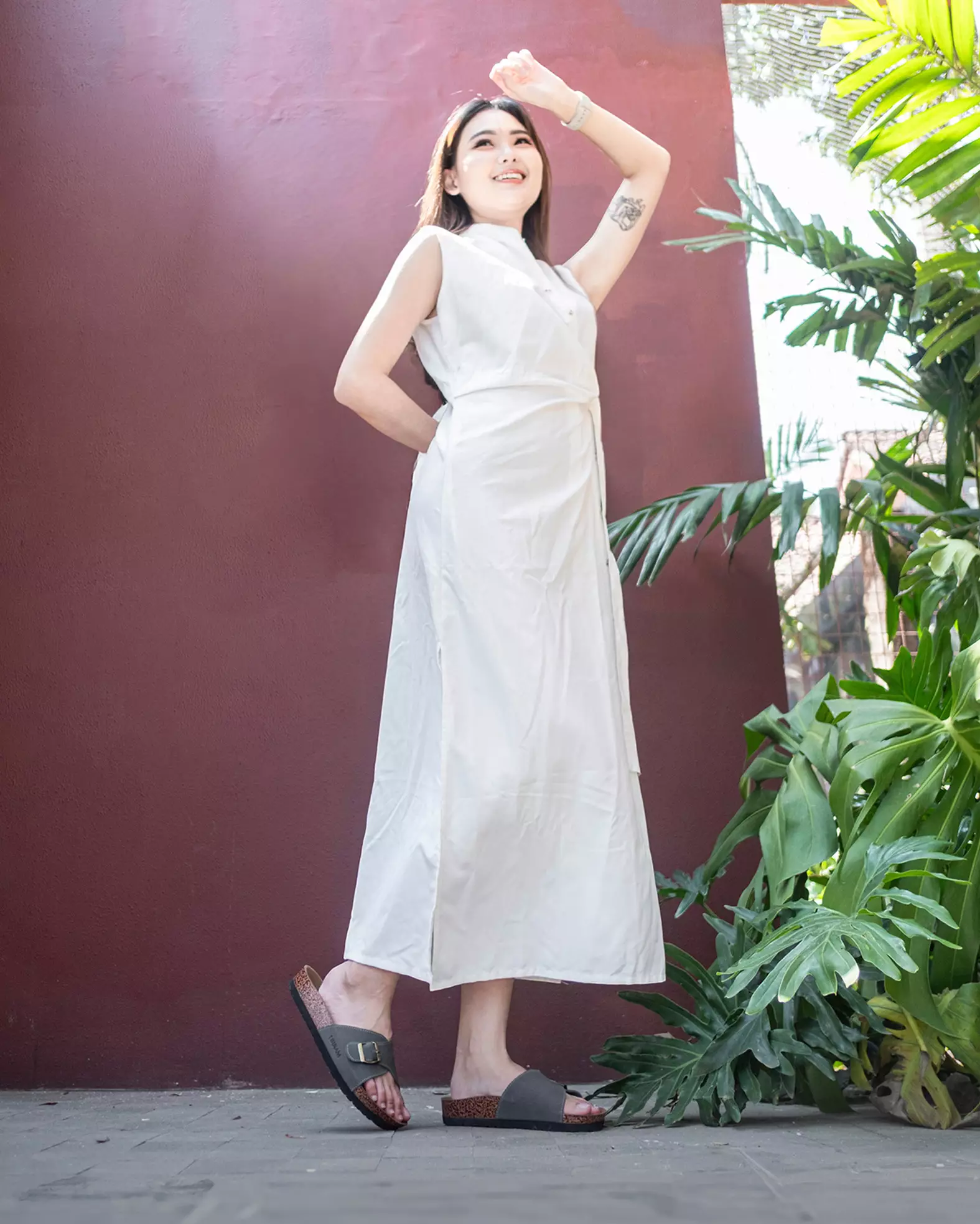 Urnam Sandal Slop Wanita Flat  Kasual Nyaman - Grey