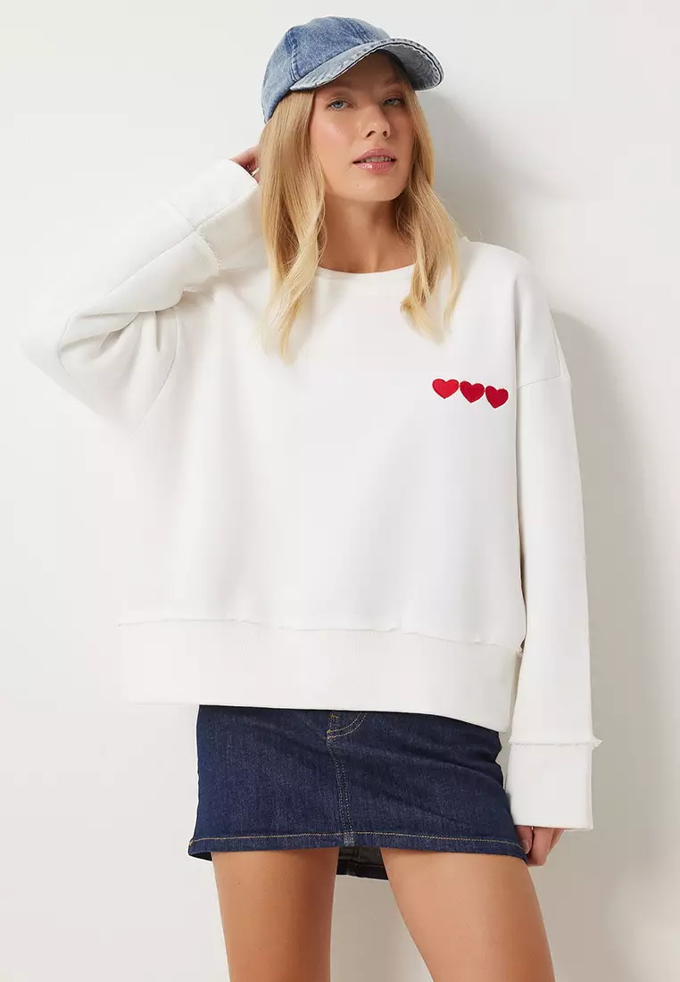 Heart Embroidered Raised Sweatshirt