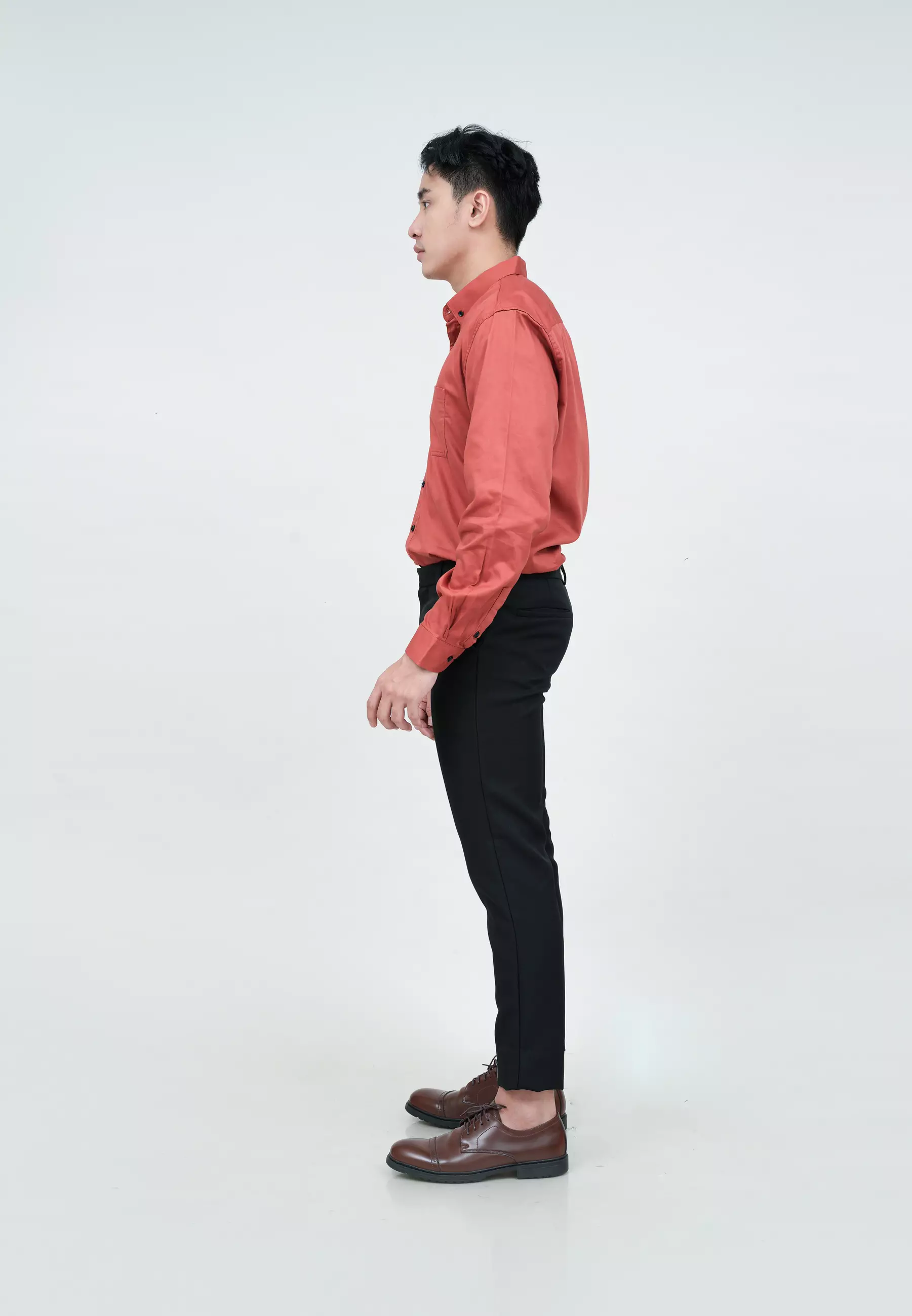 Houseofcuff Kemeja Pria Lengan Panjang Slim Fit Teracotta Merah Bata