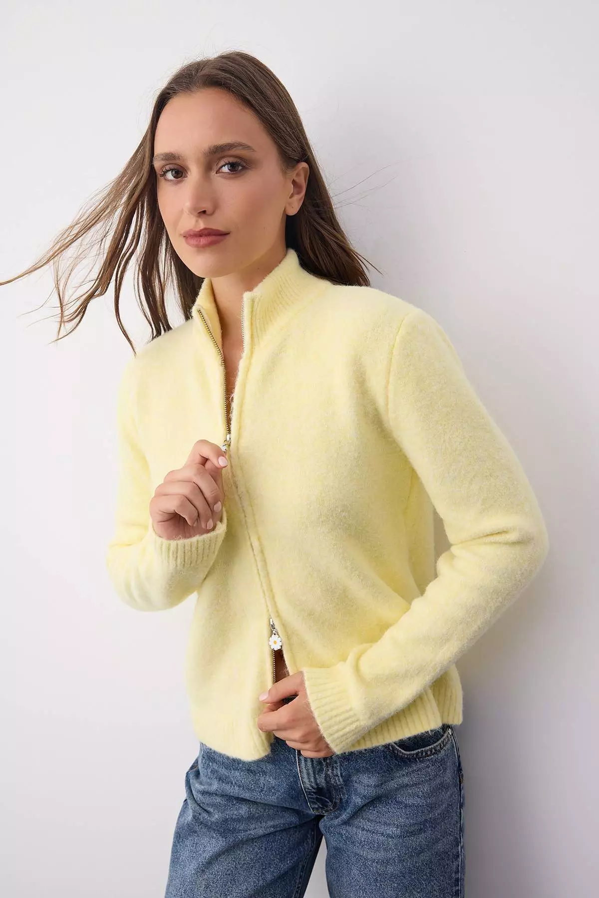 Wardrobe Essentials Yellow Wool Zippered Stand Collar Daisy Knit Cardigan | Twoaw26Hi00090