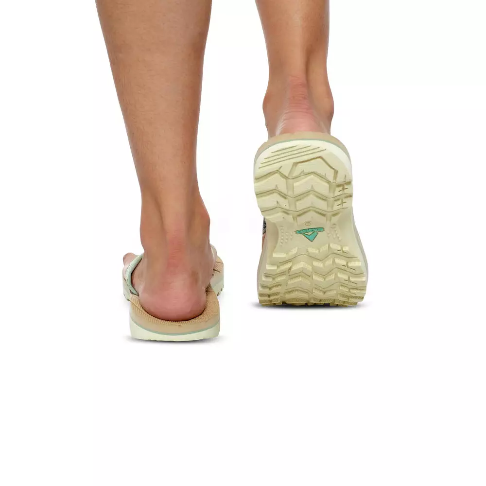 Eiger Women Pacchanta Pinch Sandals