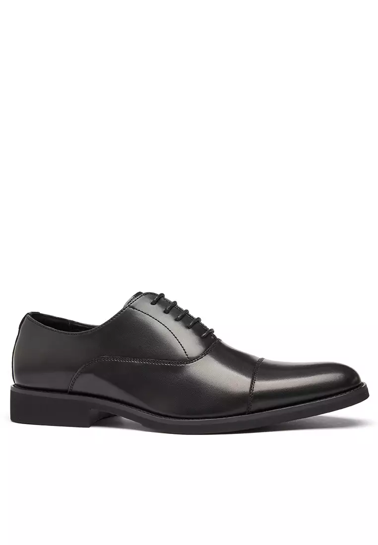 Glossy black store formal shoes