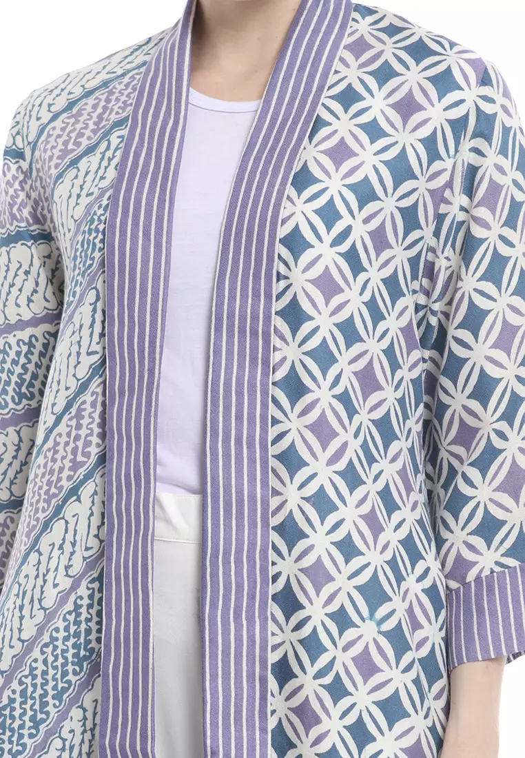 Blazer Batik Wanita - Bhatara Batik Juliana - Atasan Batik Modern Lengan Panjang