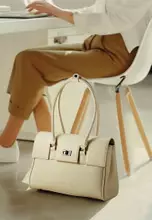 白色-M