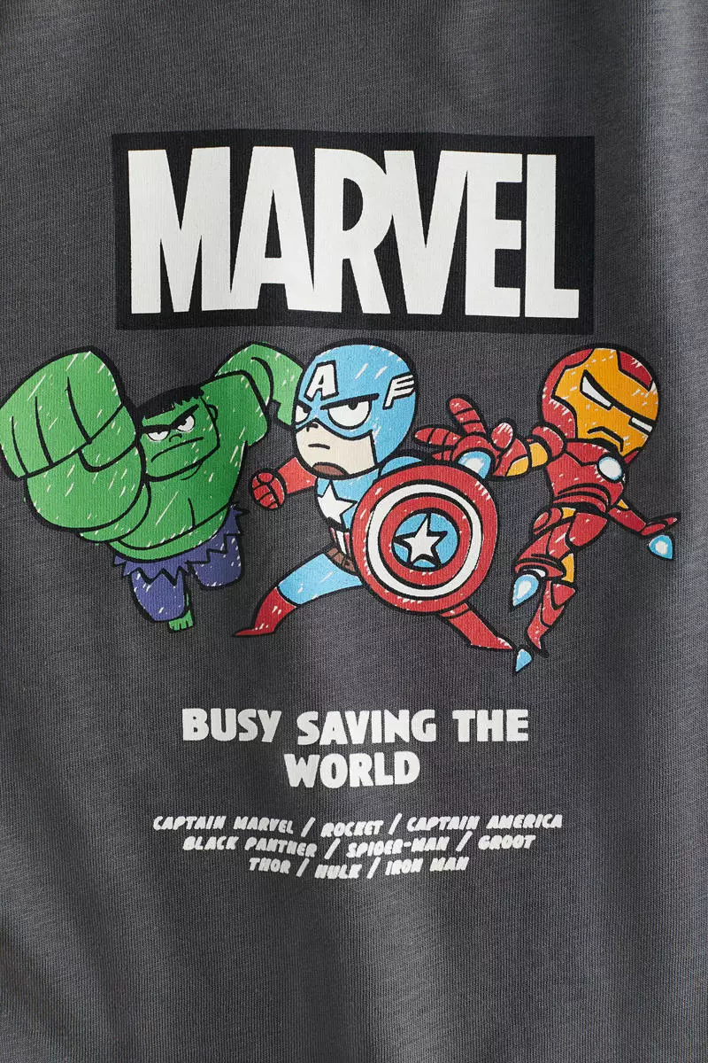 Long-sleeved T-shirt