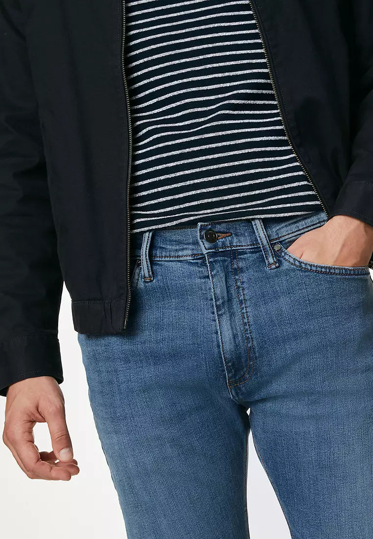 Straight Fit Stretch Jeans