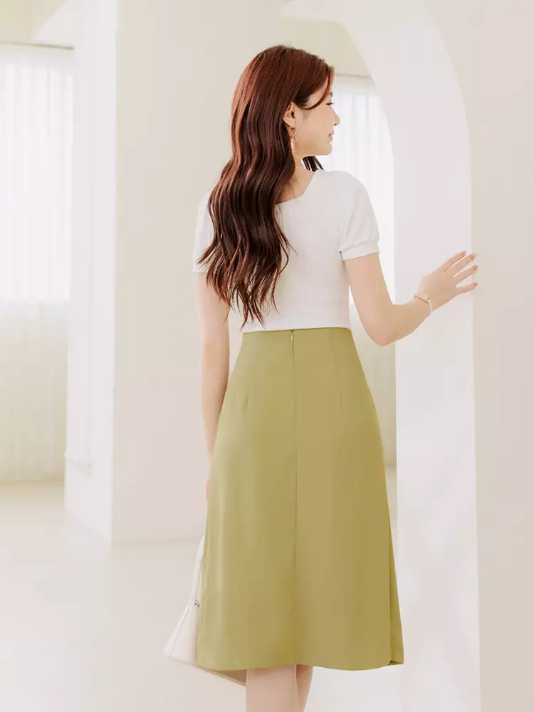 Solid Color Asymmetrical Panel Pleated Midi Skirt [CA2913]