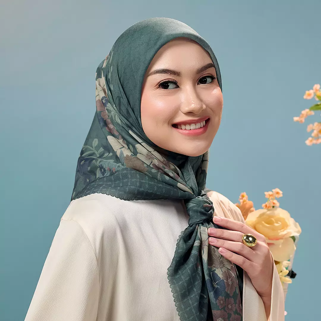 [INCLUDE HARD BOX] ZM Zaskia Mecca - Scarf Bunga Pertiwi Edisi Rasuna Said Teal | Material Voal Alaska Premium | Hijab Motif Segi Empat