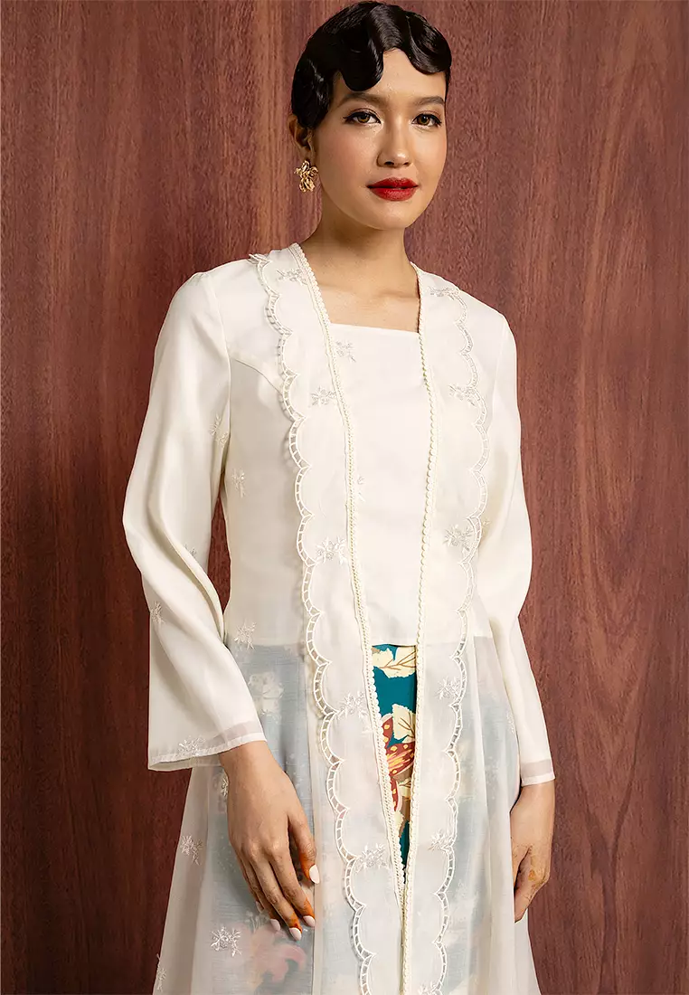 AINI EMBROIDERED KEBAYA KUTUBARU SET