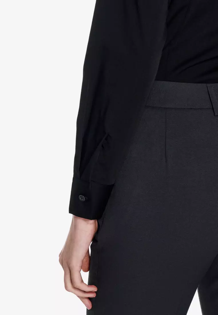 黑色一字領標準版長袖襯衫