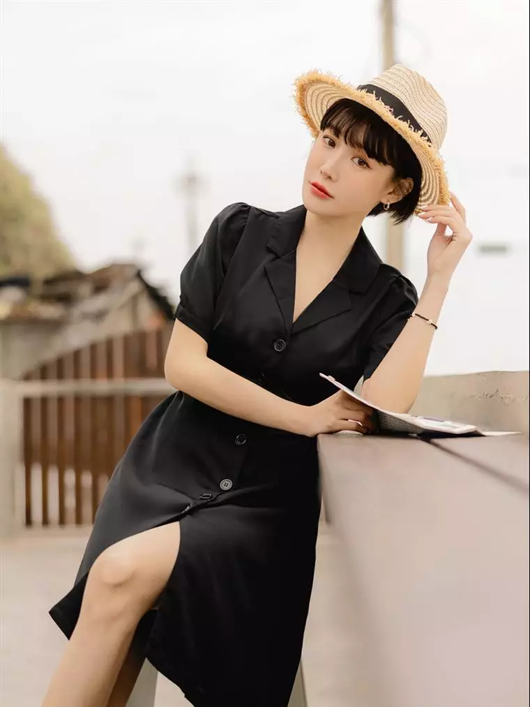 OBSTYLE Cool Sensation. Cool and Dry Chiffon Suit Collar Open Back Cinched  Umbrella Pleated Long Dress [DA9223] 2026 | Buy OBSTYLE Online | ZALORA  Hong Kong