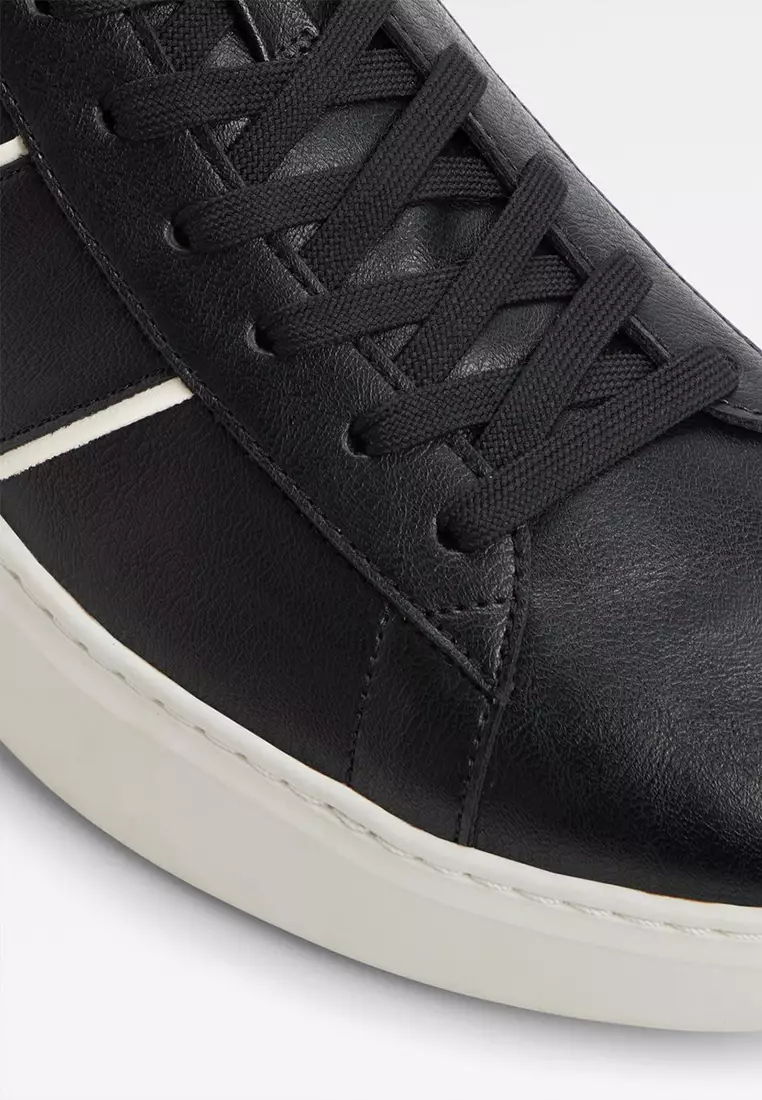 Paxon Low-Top Sneakers