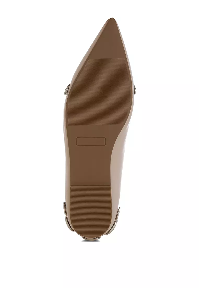Belt Buckle Detail Ballerinas In Beige