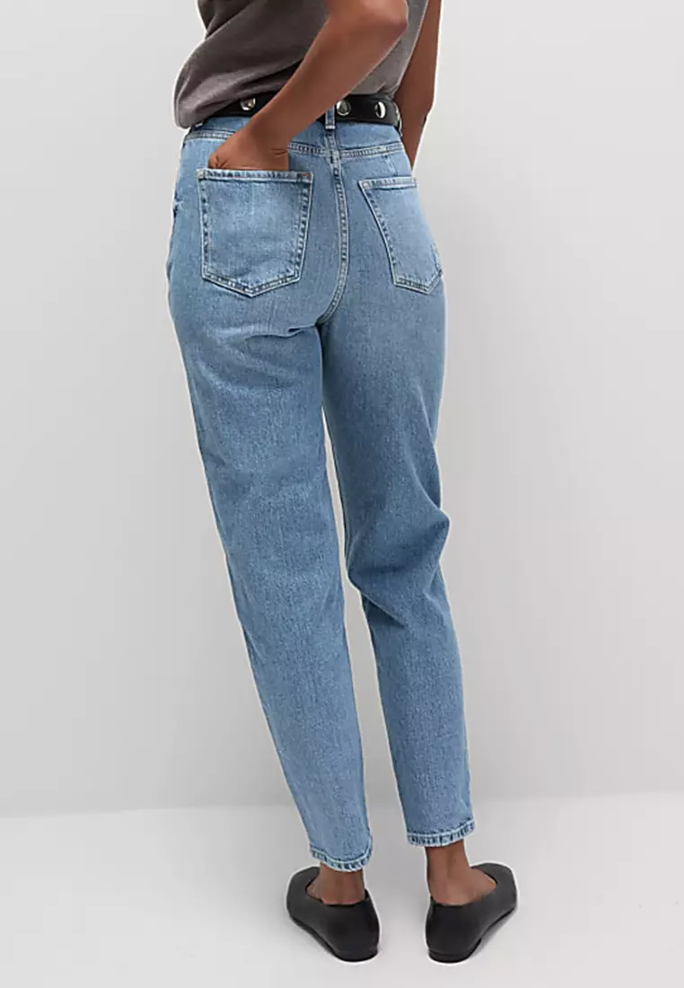 The Mom Jeans