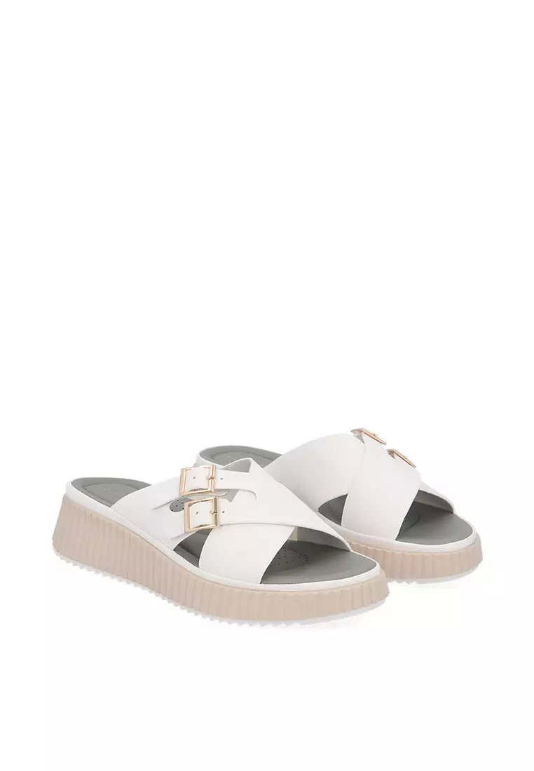 White Flexi Cloud Buckled Sandals