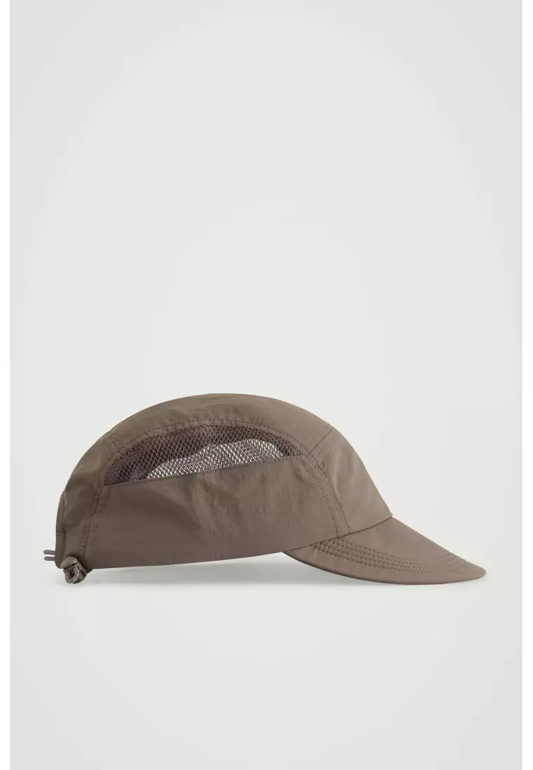 Jual COS Cap Original 2025 | ZALORA Indonesia