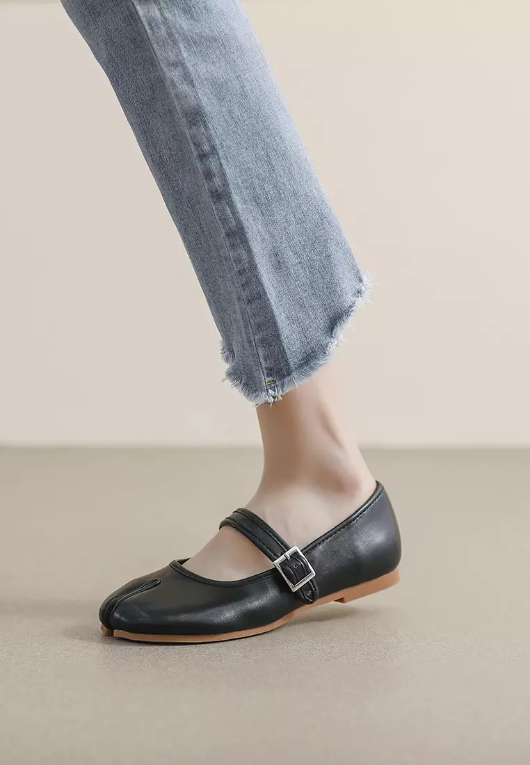 Split Toe Mary Jane Shoes WW202-1
