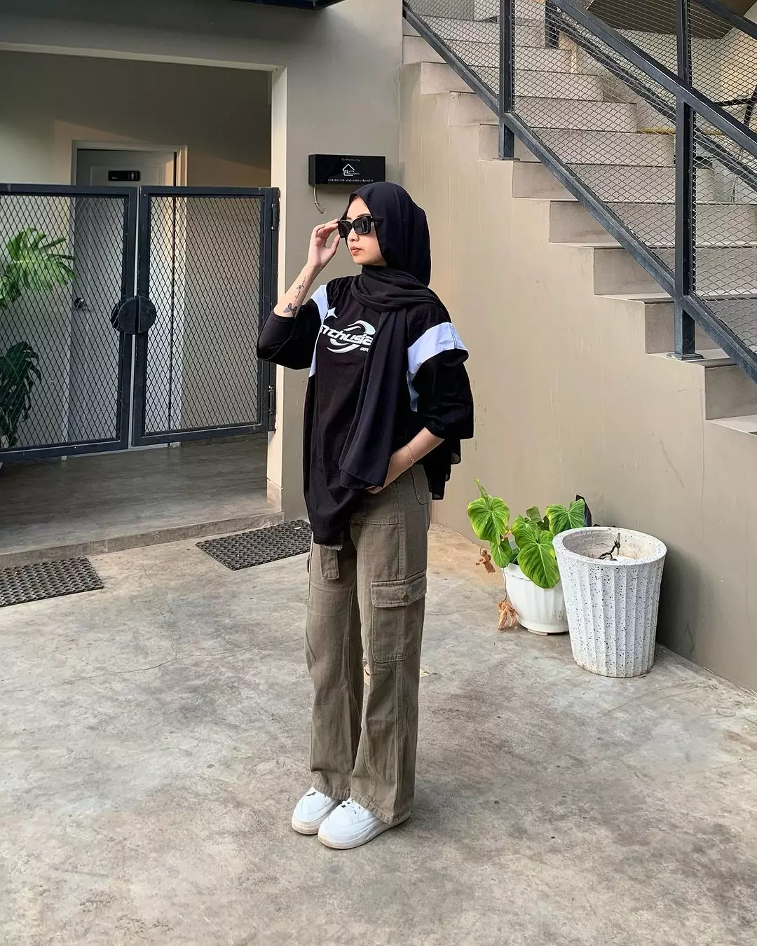 OOTDSUPPLY Oversized Side Line Astral Black & Benhur | Oversize Pria & Wanita OVZSL004