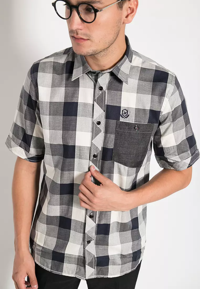 Johnwin Kemeja Casual Kotak-Kotak Hitam Putih Abu-Abu