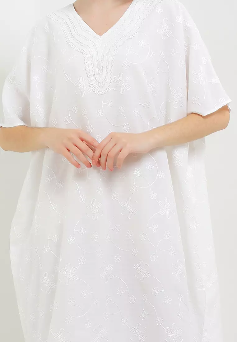 V Neck Lace Trimmed Emb Kaftan