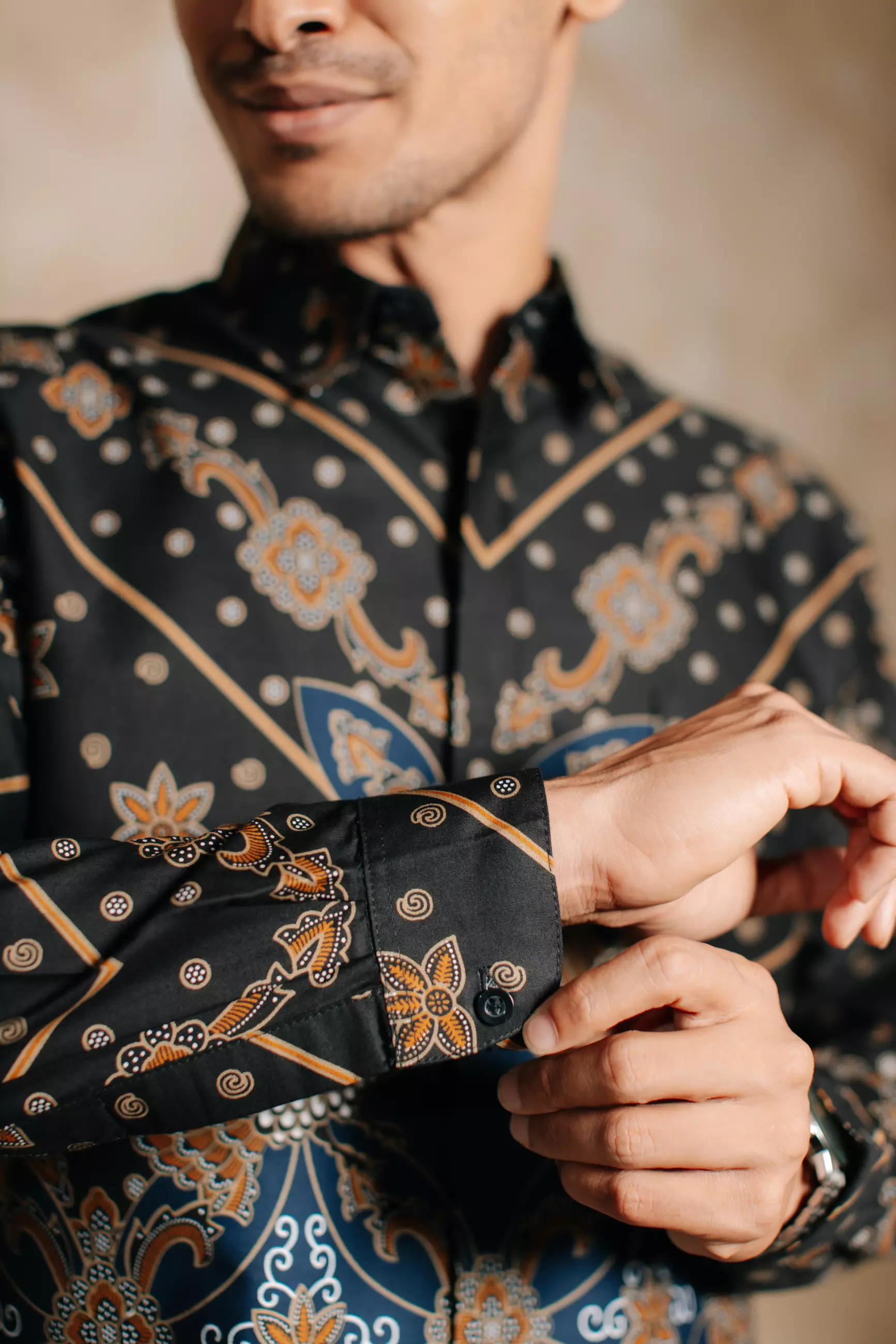 Atara Black Kemeja Batik Pria Slim Fit Tricot Katun Lengan Panjang