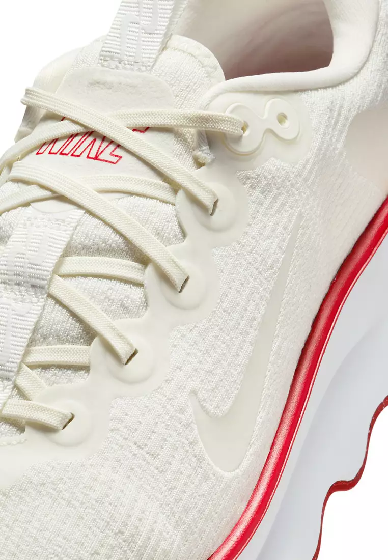 Motiva Walking Shoes